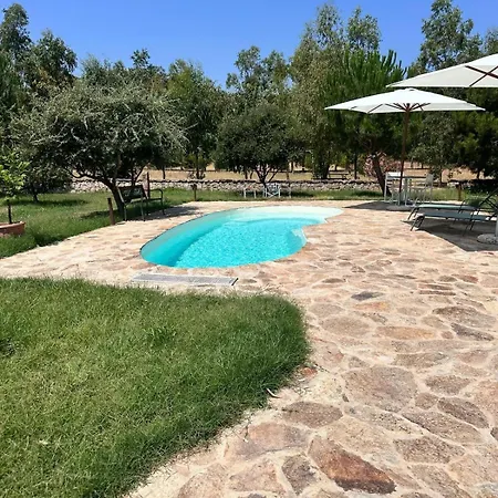 Villa Cam Con Piscina *