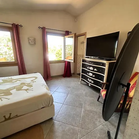 Vila Cam Con Piscina