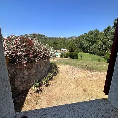 Vila Cam Con Piscina