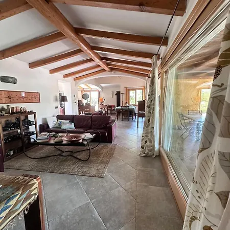 Cam Con Piscina Villa Arzachena