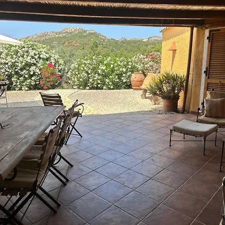 Cam Con Piscina Villa