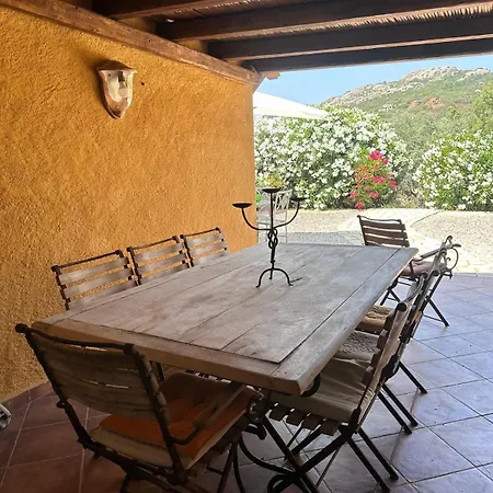 Cam Con Piscina Arzachena