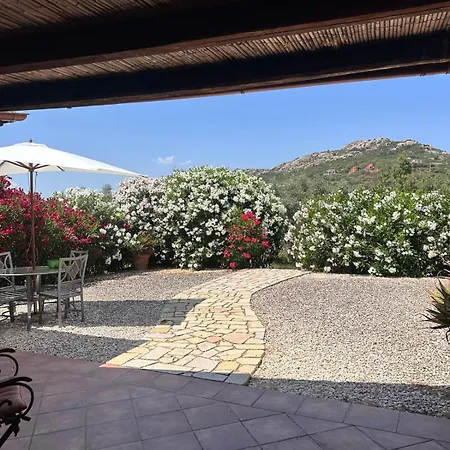 Villa Cam Con Piscina Arzachena